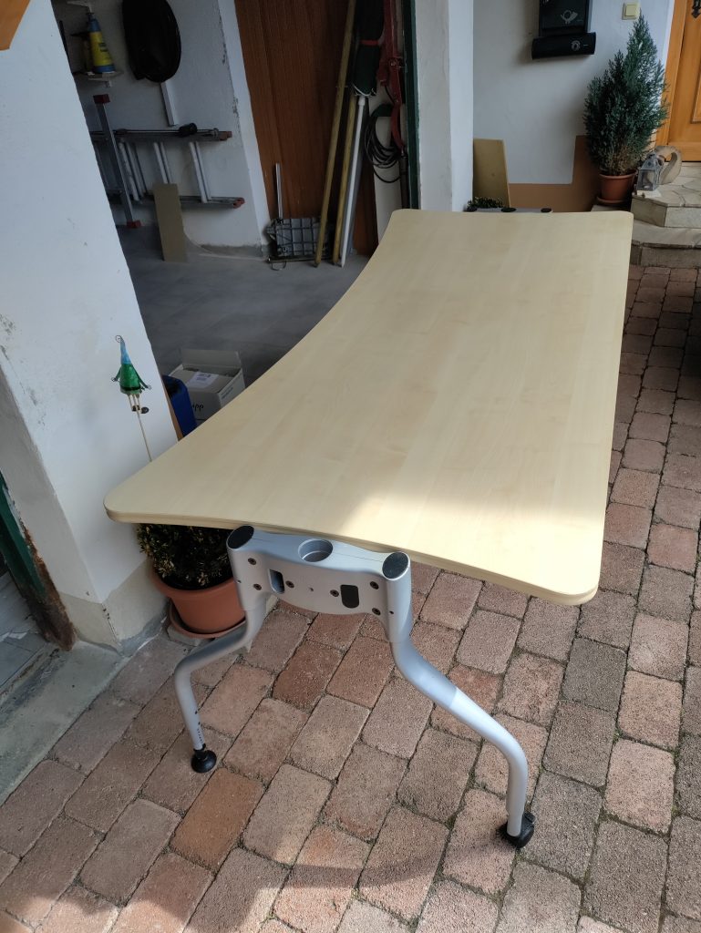 Schreibtisch zu verkaufen